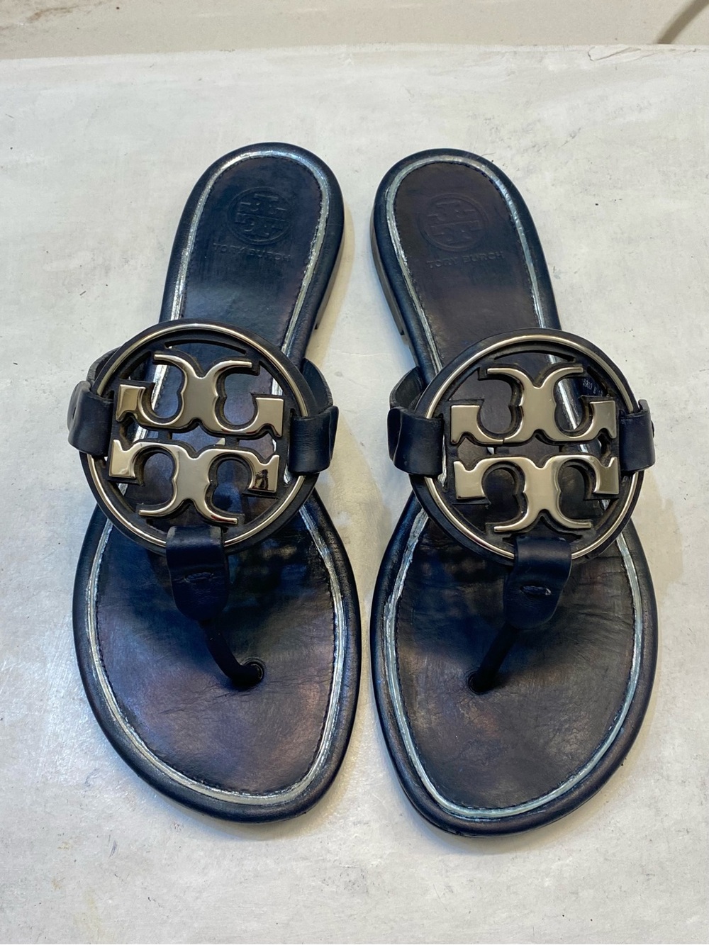 Tory Burch miller sandals metal logo size 7.5M good condition good bottom